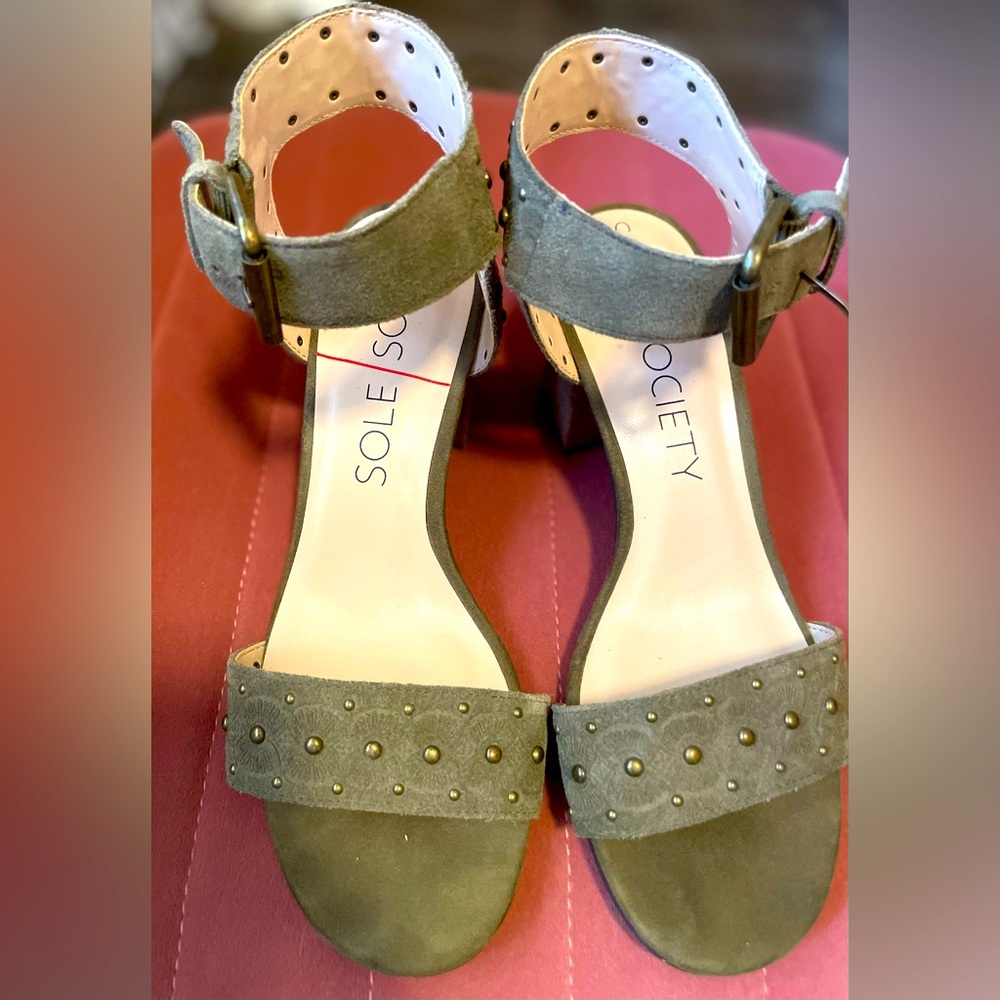 Sole Society open toe short heel shoe